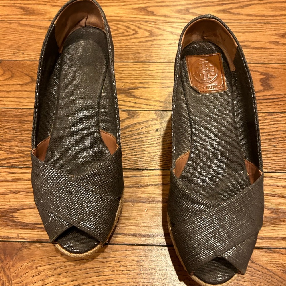 Women’s shoes